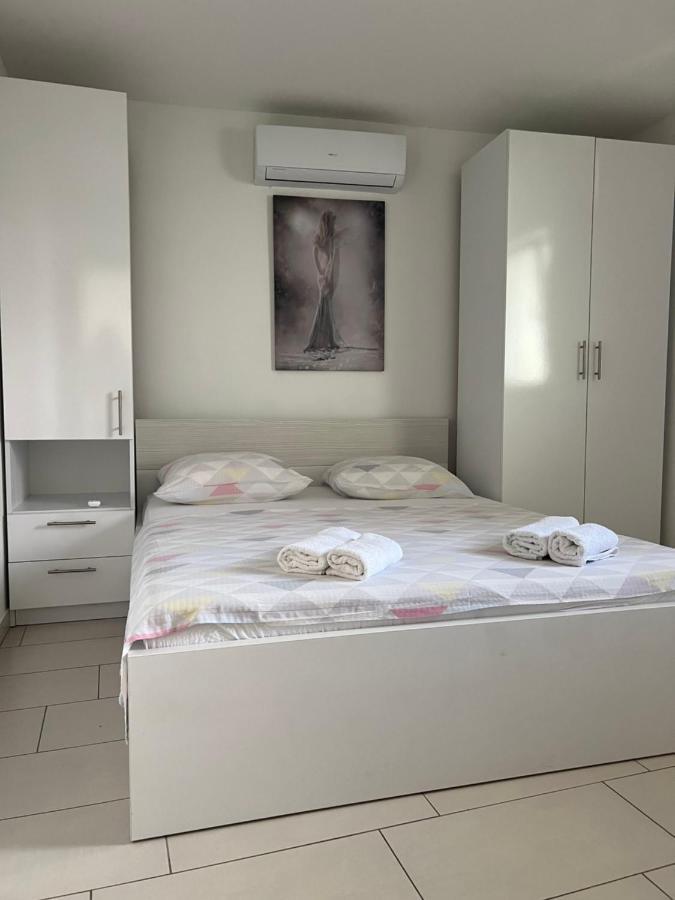 Heaven'S View Apartments Baska Voda Luaran gambar